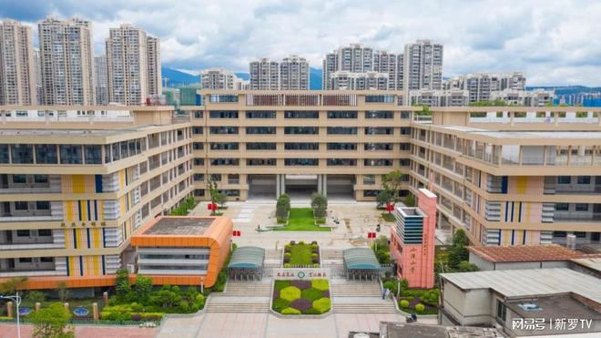 最近ZOOM人牛OKZOOM美国 最近用户说它界面友好