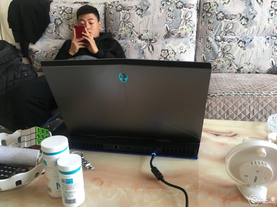 尤米视频 观看和传播盗版内容是违法的