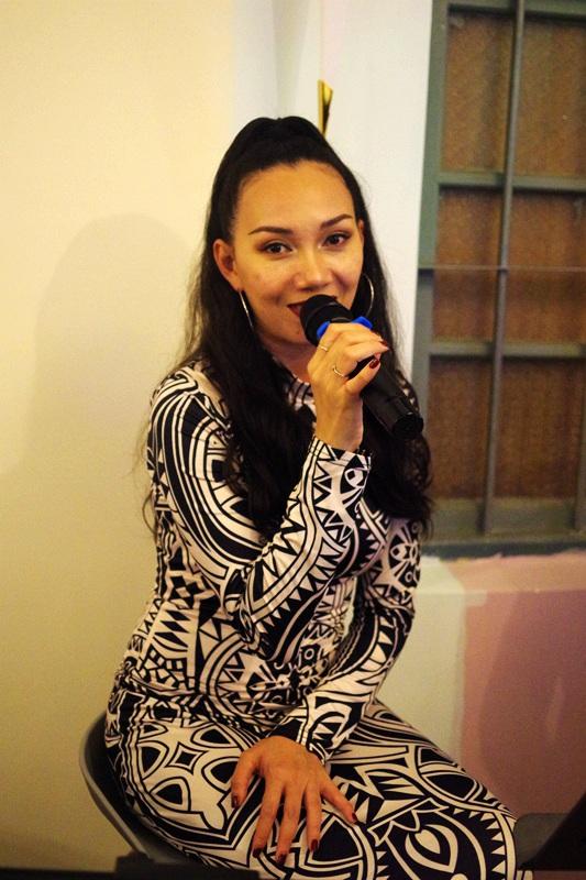 女生被男生插的视频