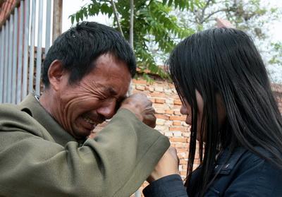 我被同桌摸 请尽量避免单独与其相处