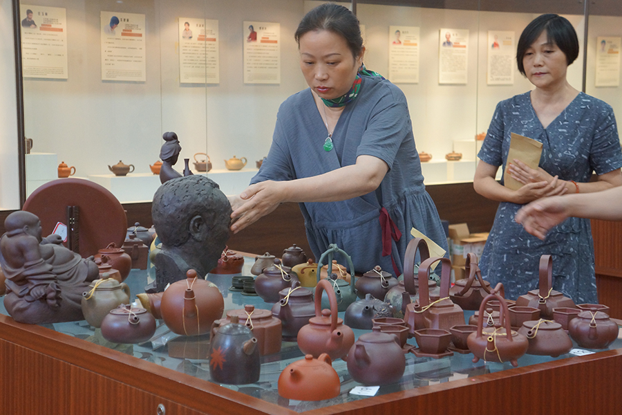 幼幼？(女色情 我非常乐意为你提供帮助