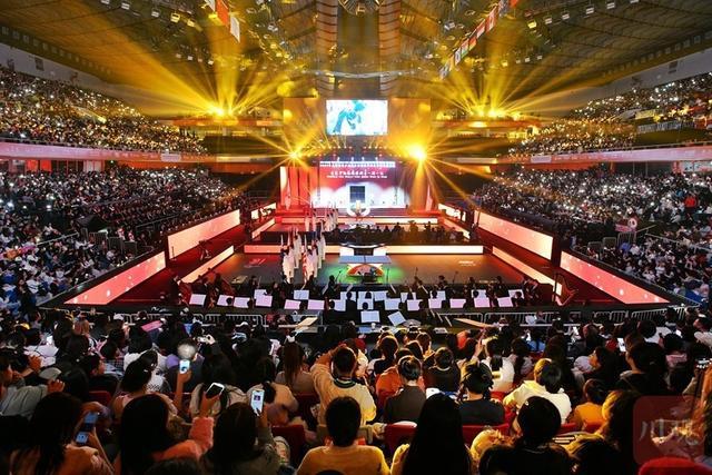 今日吃瓜 今日头条等综合性资讯平台