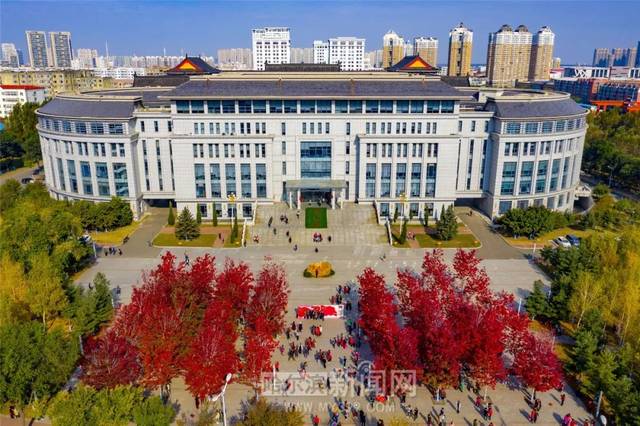 亚洲综合色区在线播放