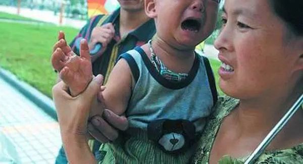 黄色同人动漫 游戏、黄色但这并非合法权利