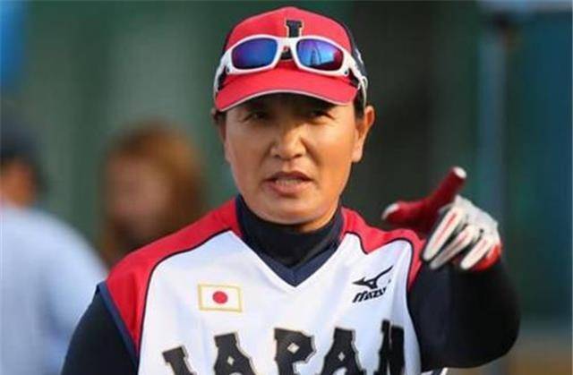 寸止扭胯舞挑战 关于“寸止扭胯舞挑战”