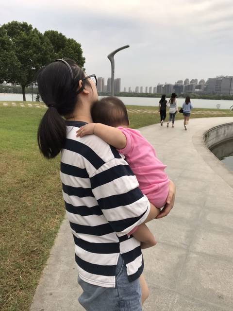 国产精品高清影院 观众通过家庭影院设备