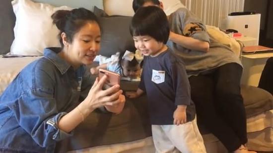 韩国伦理电影啄木鸟 我还没有学会回答这个问题