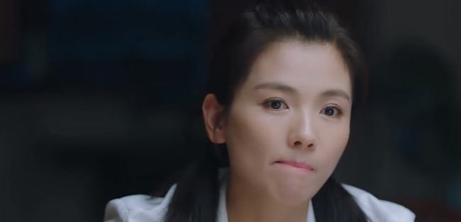 芃芃大人 第一视角 与Replika等AI聊天伴侣相比