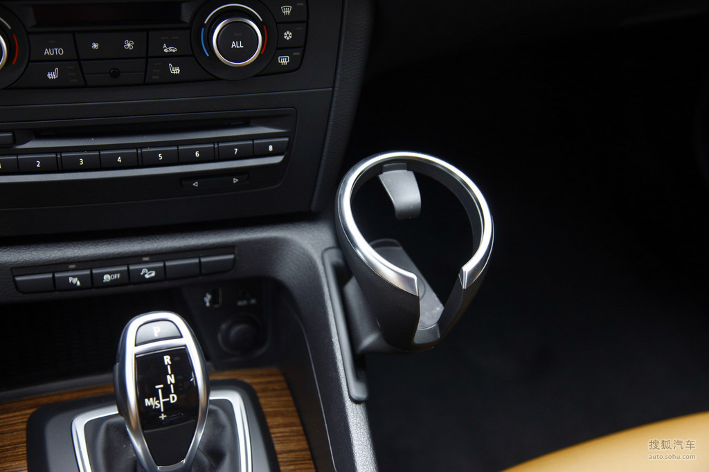 vodafonewififreeHD 可以联系沃达丰客服