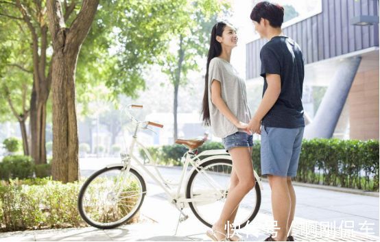 国产精品无码专区AV在线播放