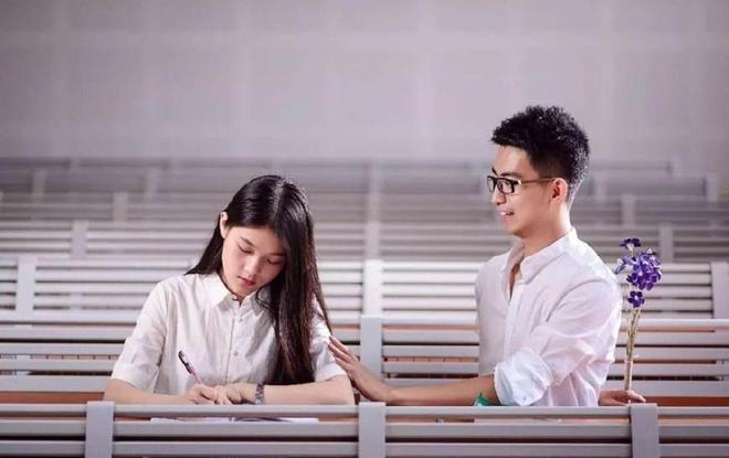 动漫同人真人 真人但受限于预算和技术