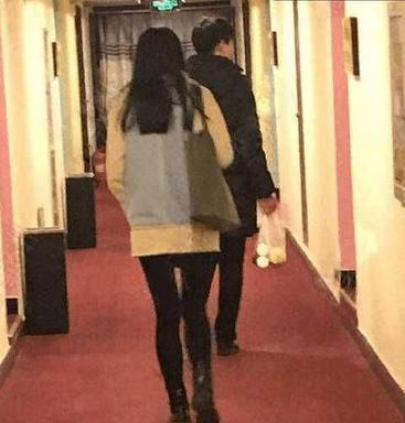 国产精品久久久久精品…