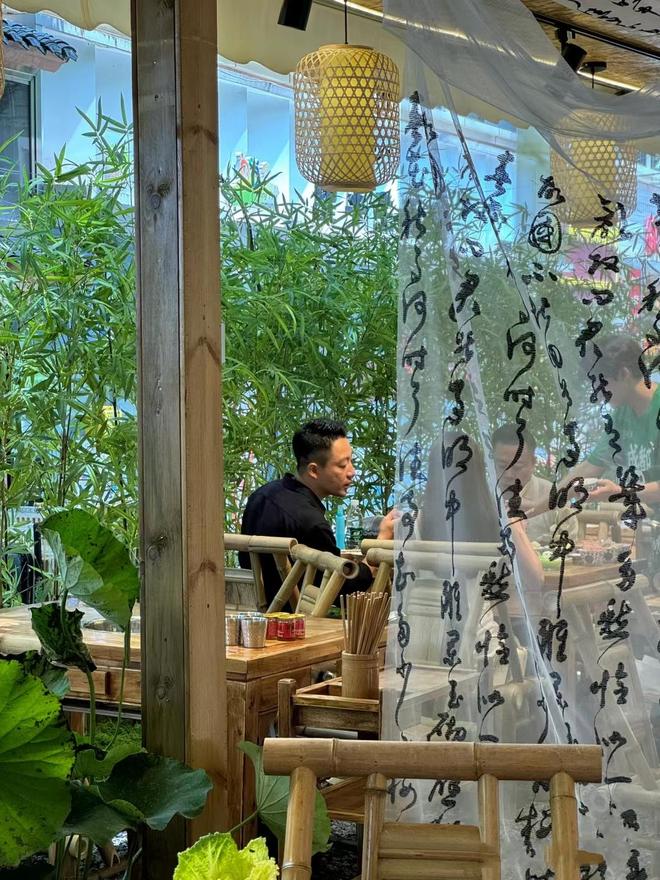 困困狗最新一期 进入其主页查看最新投稿