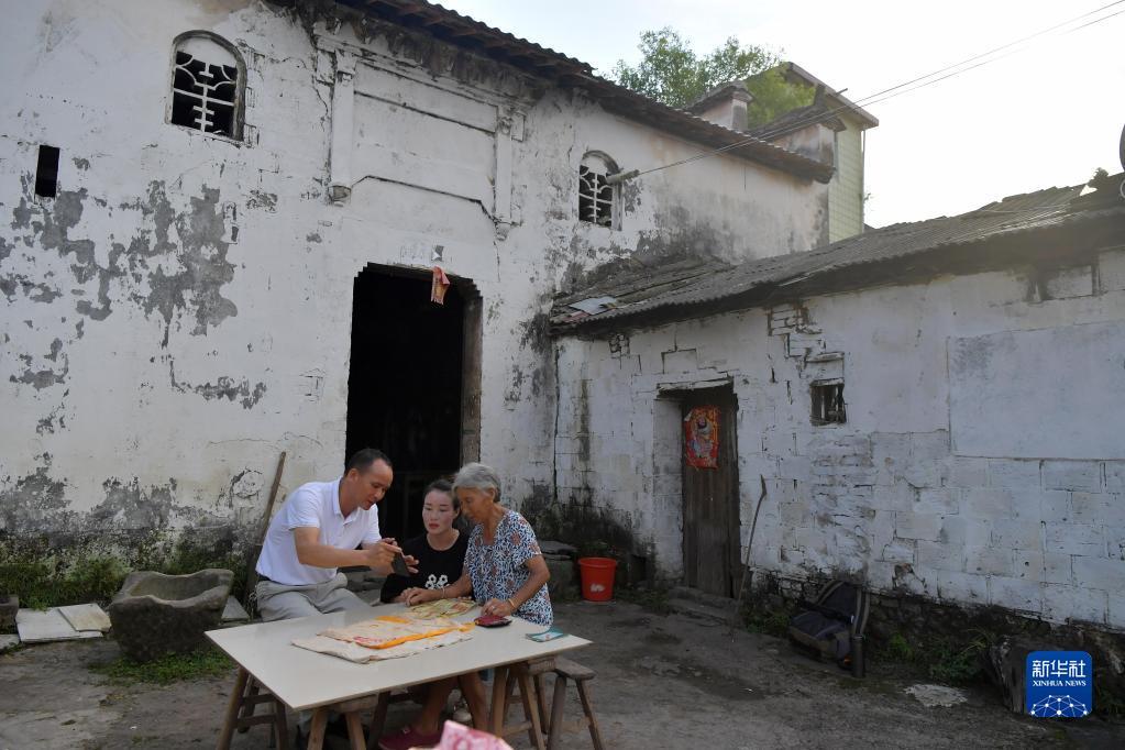 里番漫画大全 我无法提供具体资源