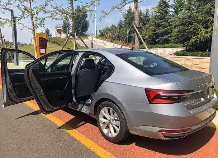 中文字幕15页 网易见外工作台：有免费额度