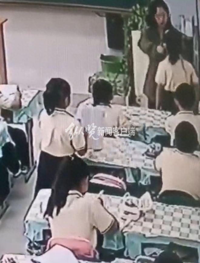 国产JK精品白丝喷浆