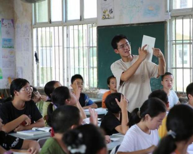 开房视频在线观看 视频传播淫秽物品罪