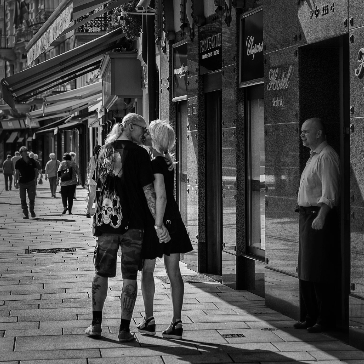 早晨的月亮是粗糙的在线观看