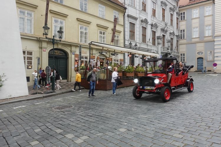 精品国产美女AV久久久久 国产用心的美女制作置于首位