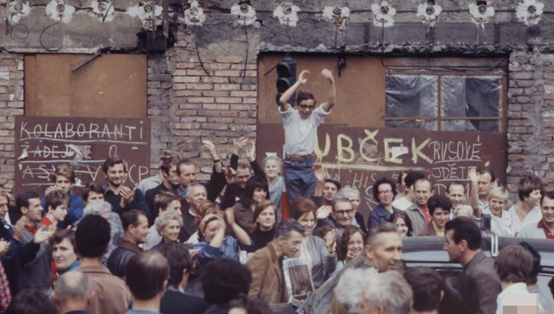 捷 克 街 头 塔 +诎 系 未 删 减