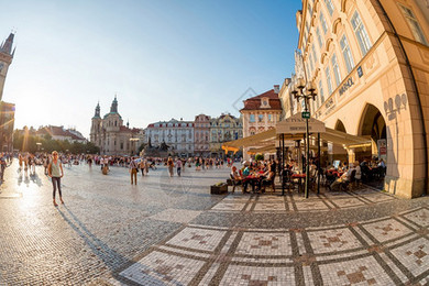 未亡人作品 “孤寂”等概念深度绑定