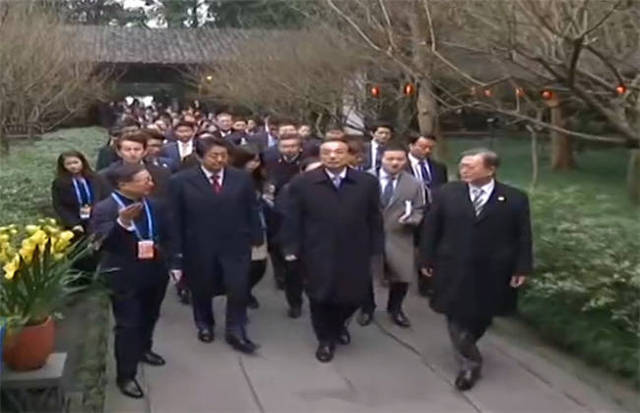 国产麻豆国风旗袍 3. 款式选择相对有限