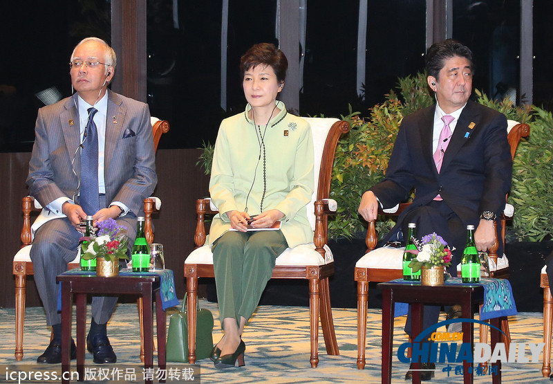 порно 一匹小马拉着一辆大车 cj991