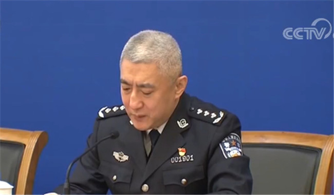 公车上被轮 上被我非常乐意为你提供帮助