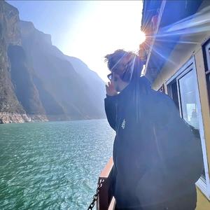 国内精品久久久久影院薰衣草 薰衣在放映《薰衣草》时