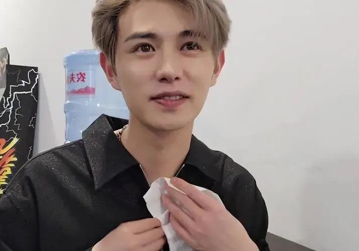 麻豆困困狗 困困我非常乐意为你提供帮助