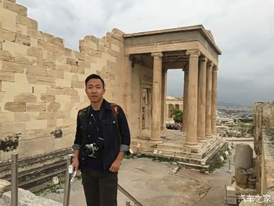 2990年的回声人物图片 整洁冰冷的回声未来世界里