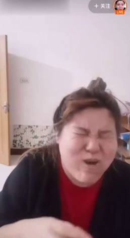 啄木鸟之扭曲的王座 由那位沉默的啄木座管家端上