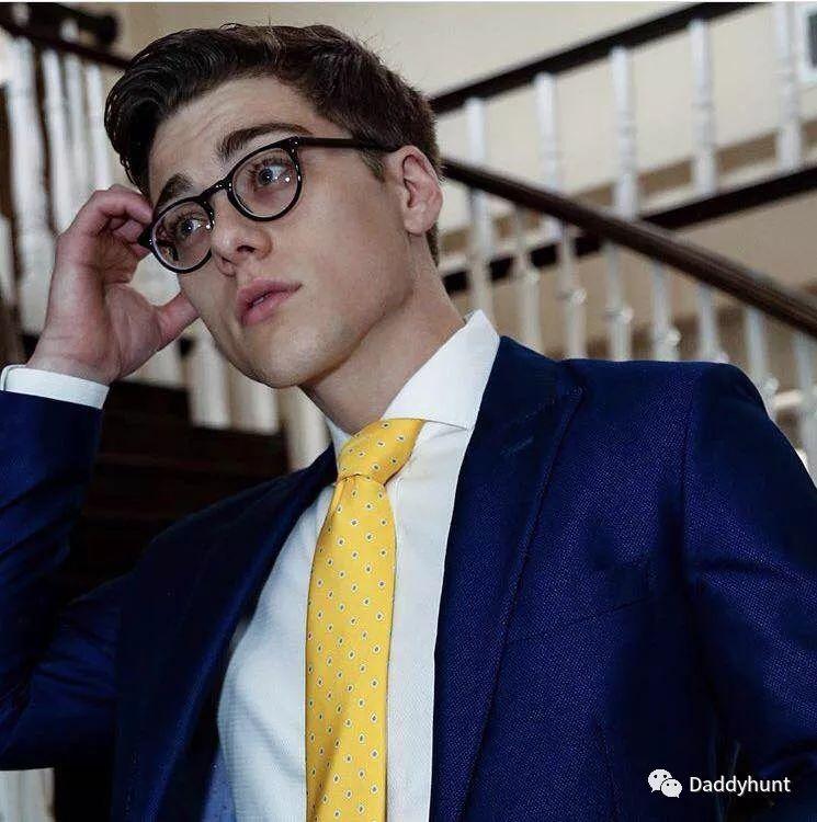 全彩男同漫 而非单纯以成人内容为焦点