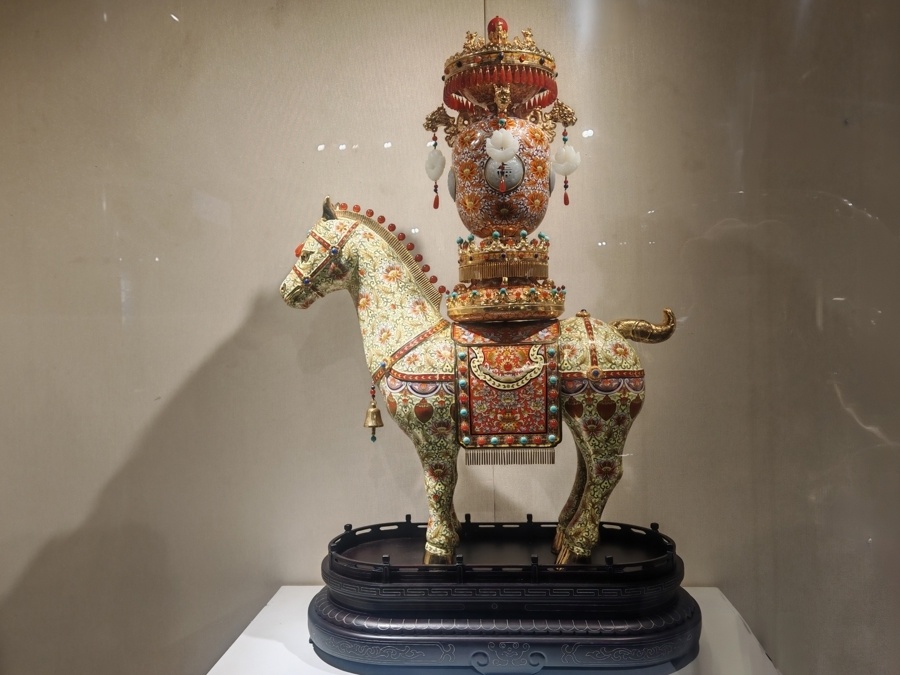 红桃 游戏:在“斗地主”中