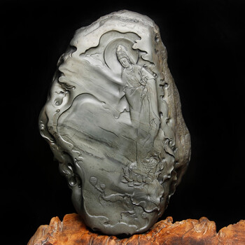 亚洲精品日韩另类中文字幕 从而帮助观众跨越理解障碍