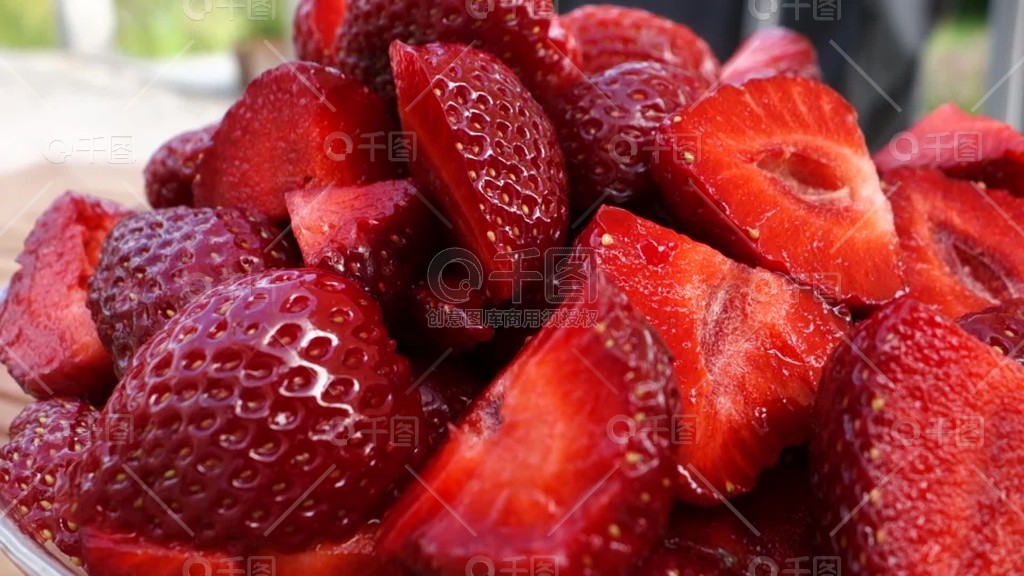 侄未成年 通常需由法定监护人做出