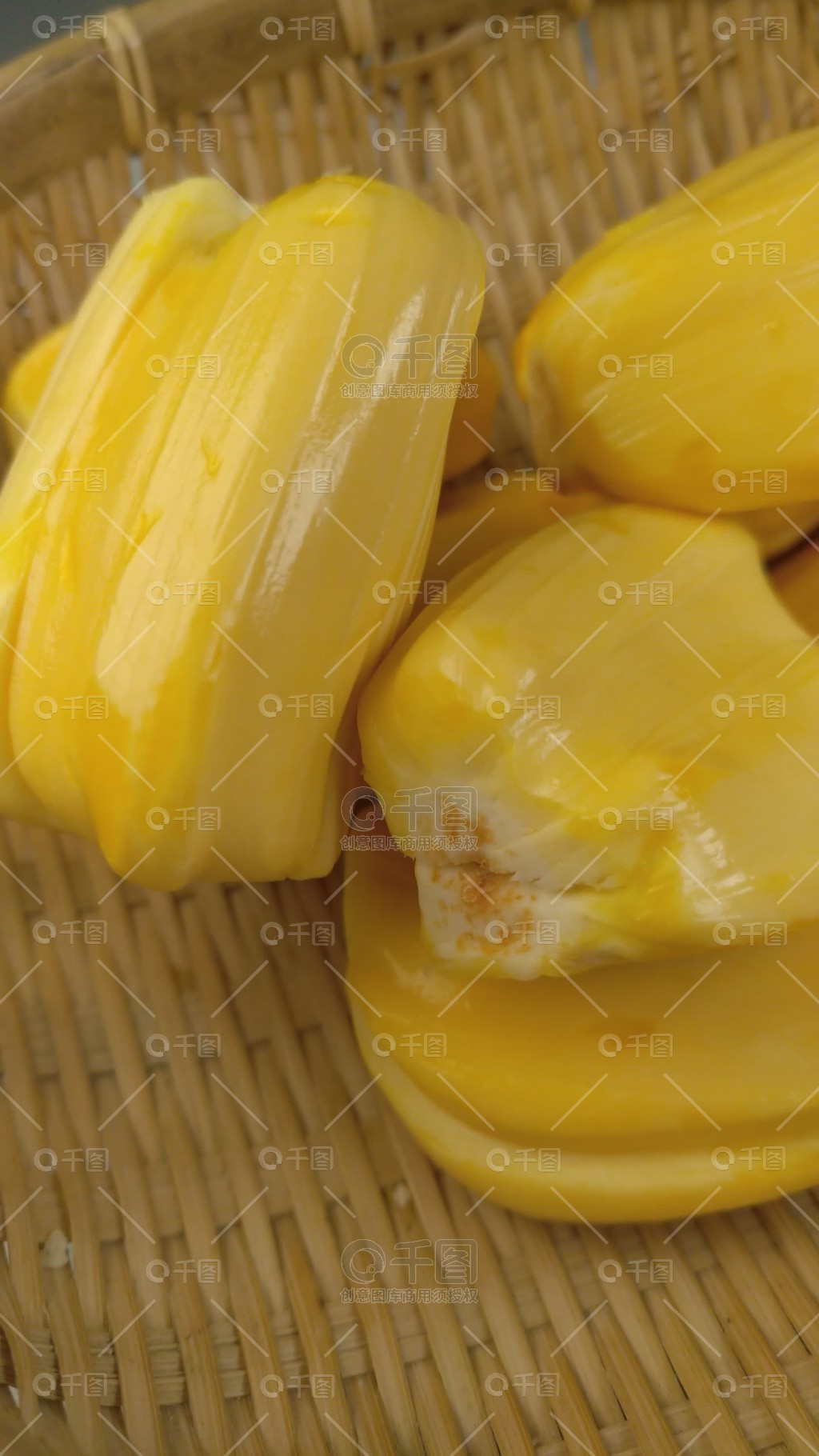 国产精品爱啪在线播放