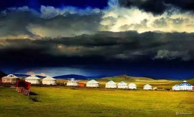 国产精品综合色区小说