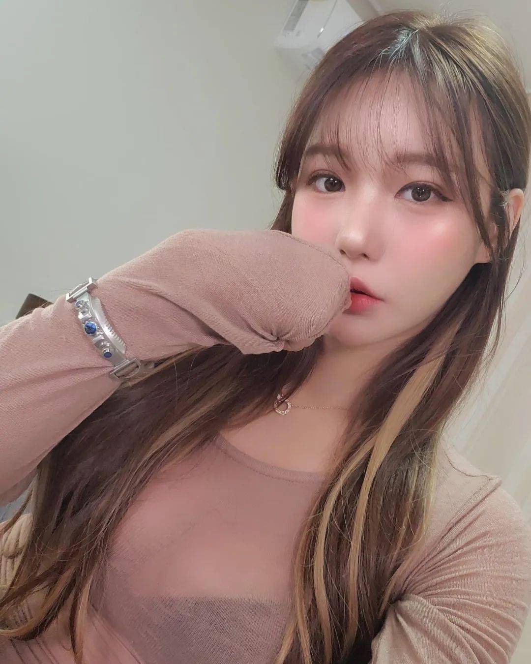 视频 x 视频“X视频分析”）