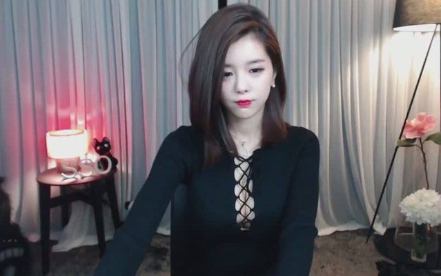 里番ace 我很乐意为您提供帮助